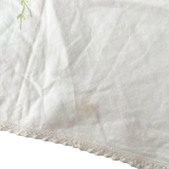 VTG Elegant Vintage Floral Embroidered Linen Table Runner, Dresser Scarf in OS - Picture 13 of 13
